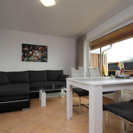 Reihenhaus Am Gross Labenzer See, Hébergement de vacances *